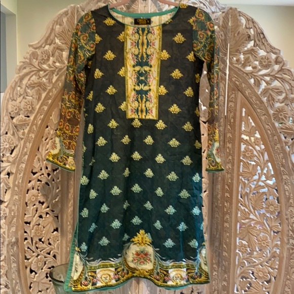 chinyere Tops - Pakistani designer Chinyere, cotton kurti, size s